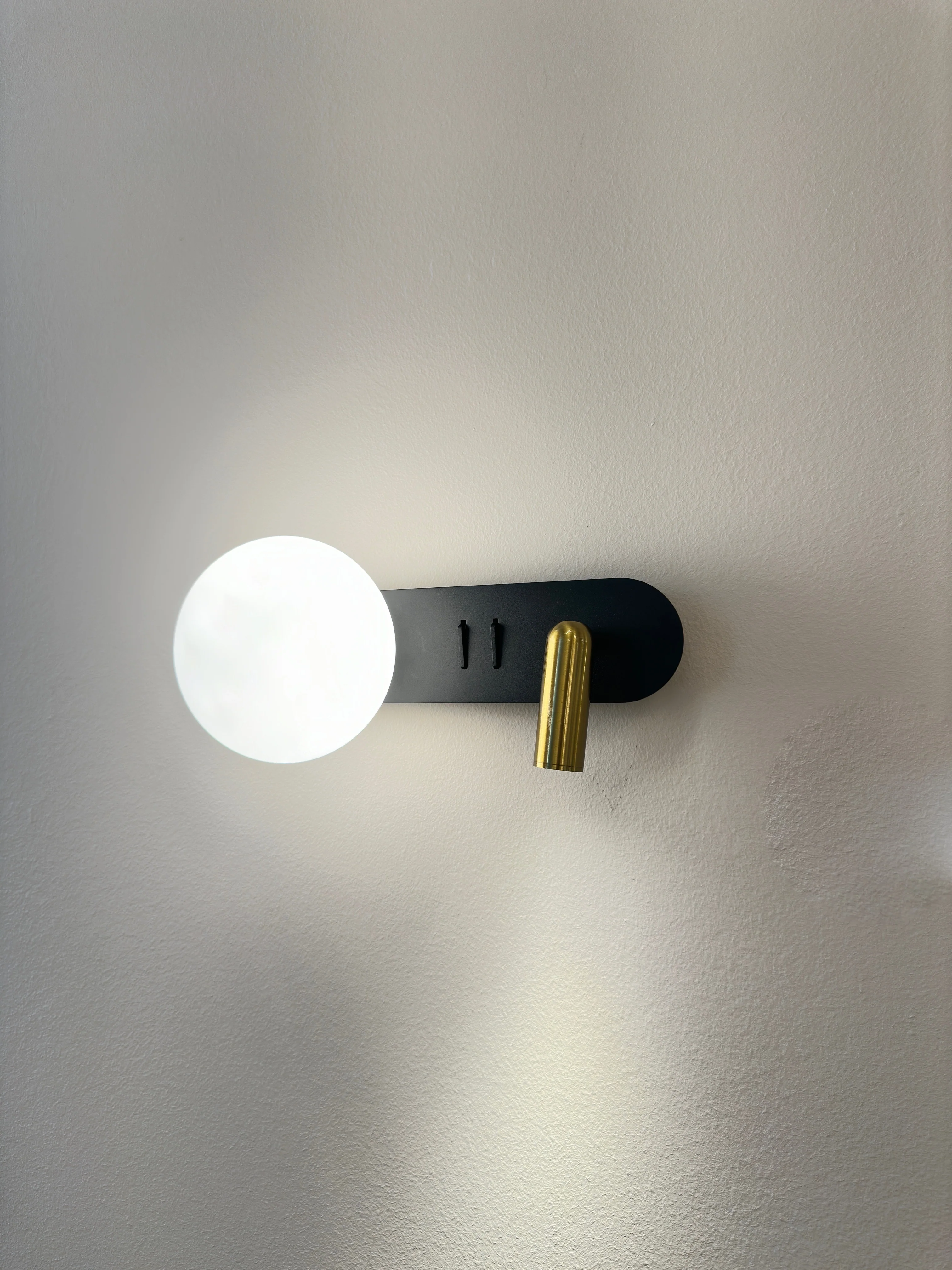 Applique Brass - Nero e ottone - Image 4