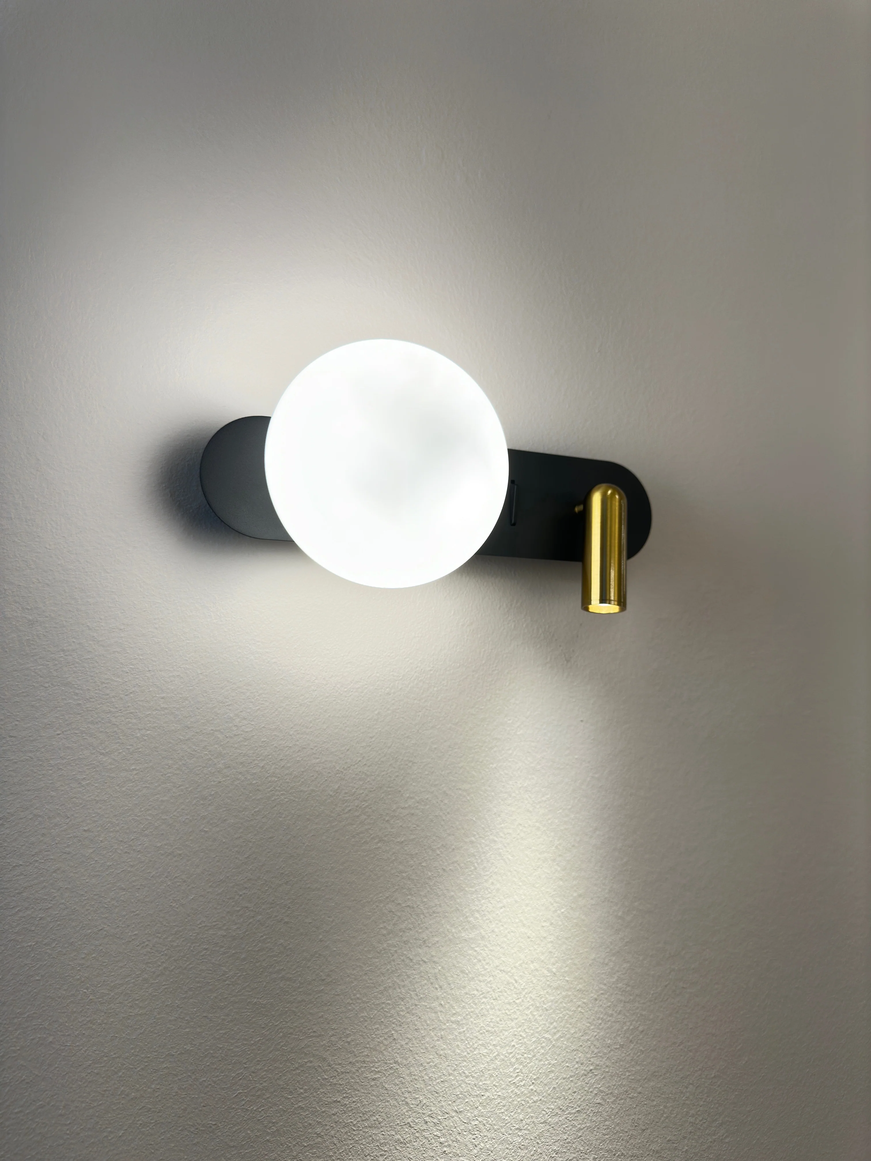Applique Brass - Nero e ottone - Image 5