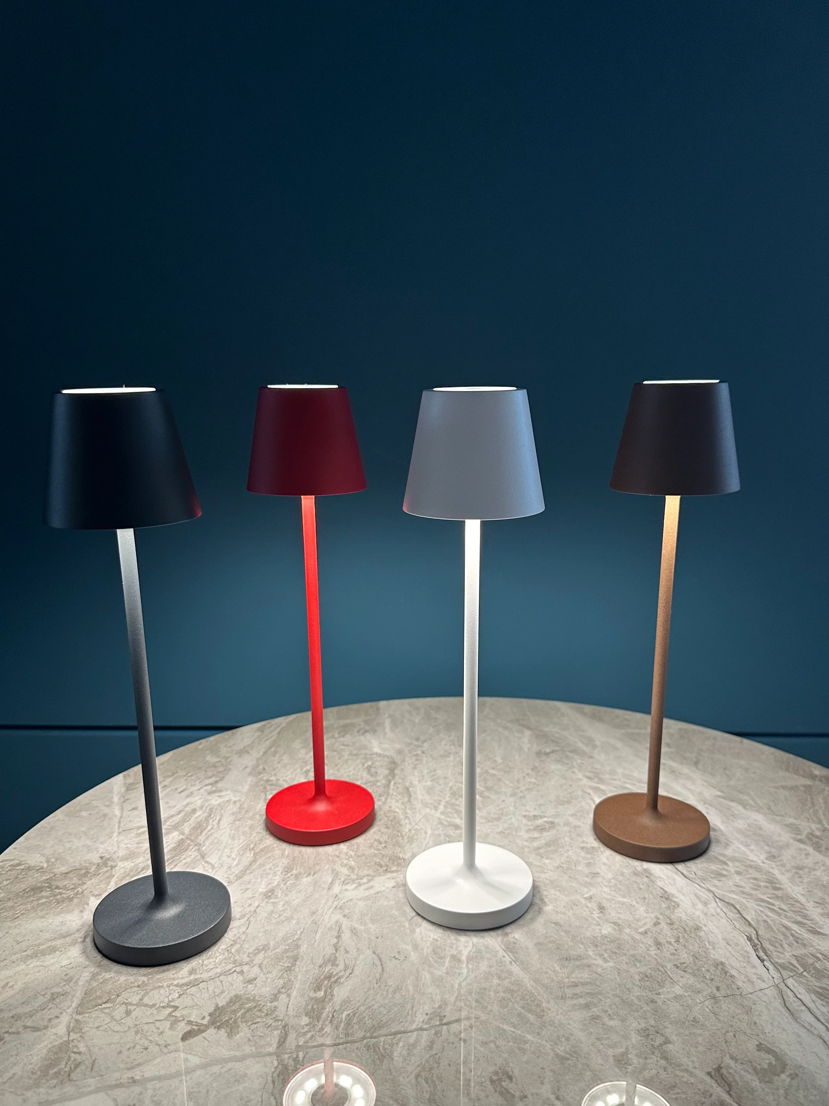 Kelly Mini - Lampada ricaricabile Rosso - Image 4